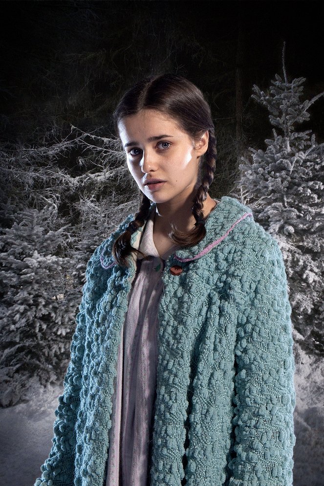 Doktor Who - The Doctor, the Widow and the Wardrobe - Promo - Holly Earl