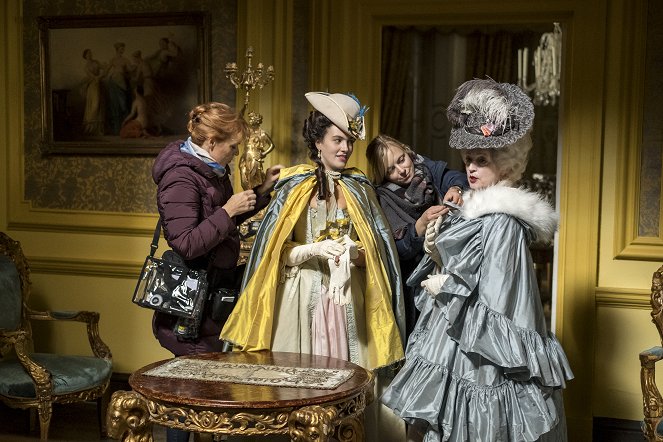 Harlots - Haus der Huren - Episode 3 - Dreharbeiten - Jessica Brown Findlay, Lesley Manville