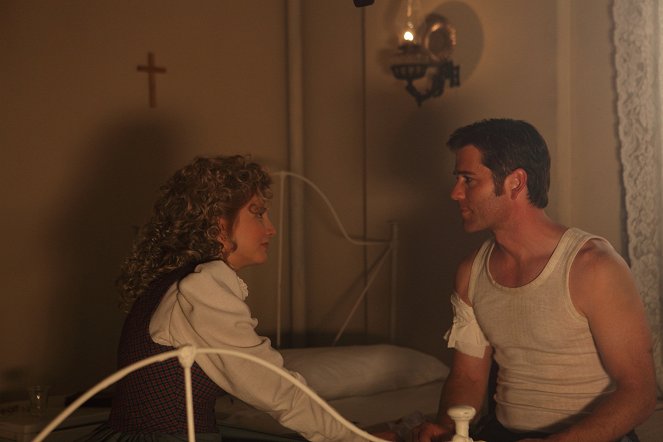 Murdoch Mysteries - Season 3 - The Murdoch Identity - Filmfotos - Lisa Faulkner, Yannick Bisson