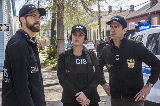 NCIS: New Orleans - Powder Keg - Film - Rob Kerkovich, Vanessa Ferlito, Lucas Black
