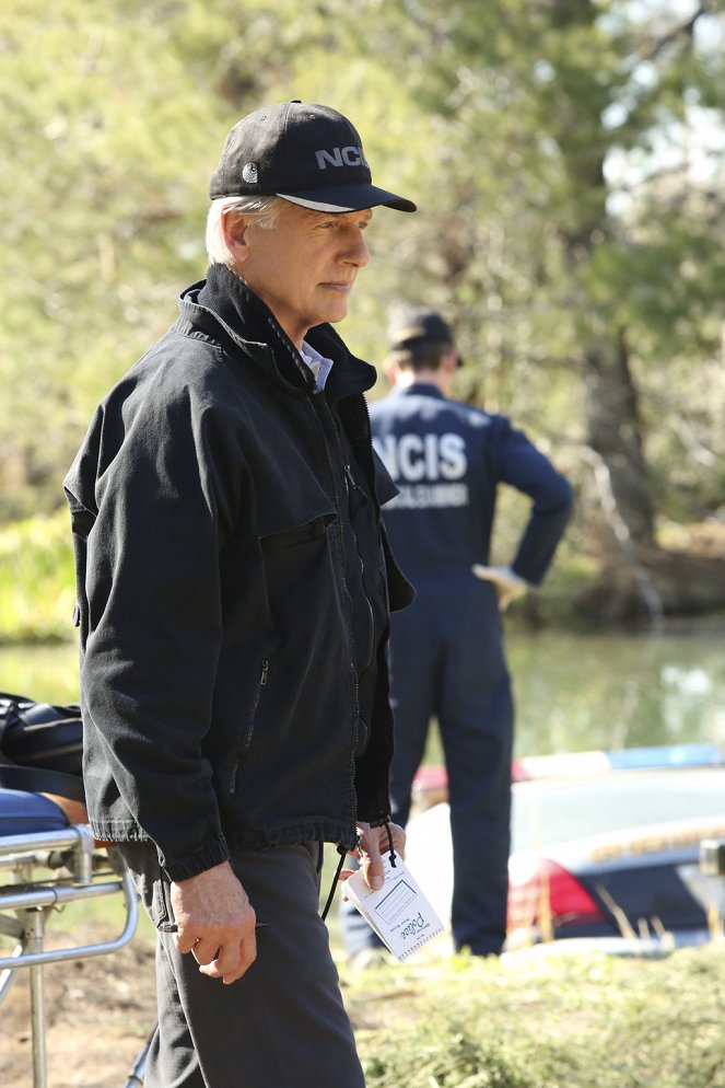NCIS: Naval Criminal Investigative Service - Season 15 - Sight Unseen - Photos - Mark Harmon