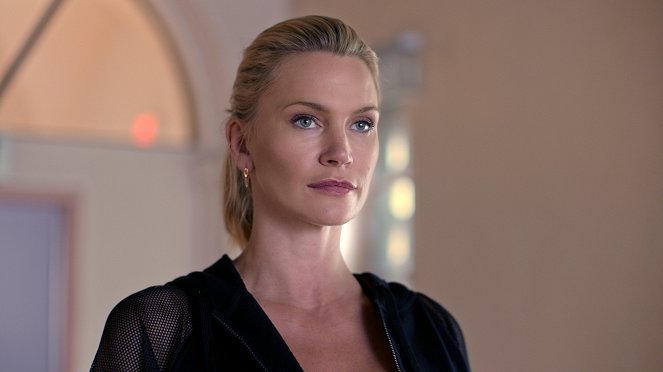 Slepá posedlost - Z filmu - Natasha Henstridge