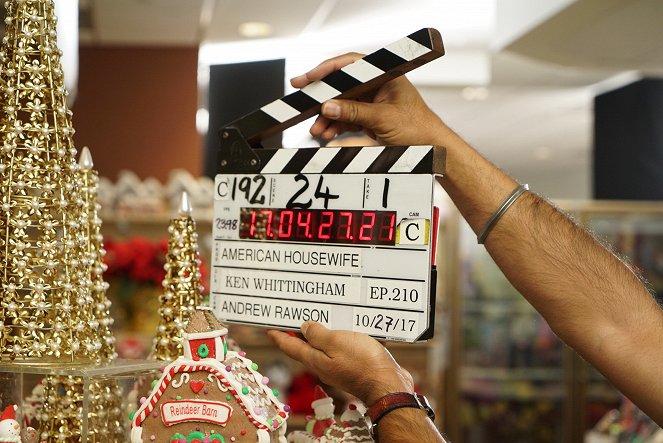 American Housewife - Blue Christmas - De filmagens