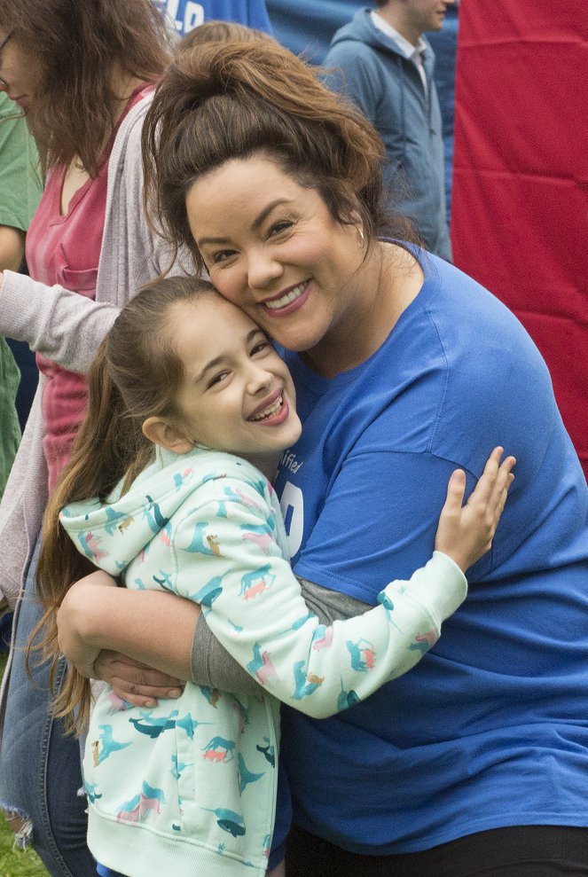 American Housewife - All Coupled Up - Del rodaje - Julia Butters, Katy Mixon