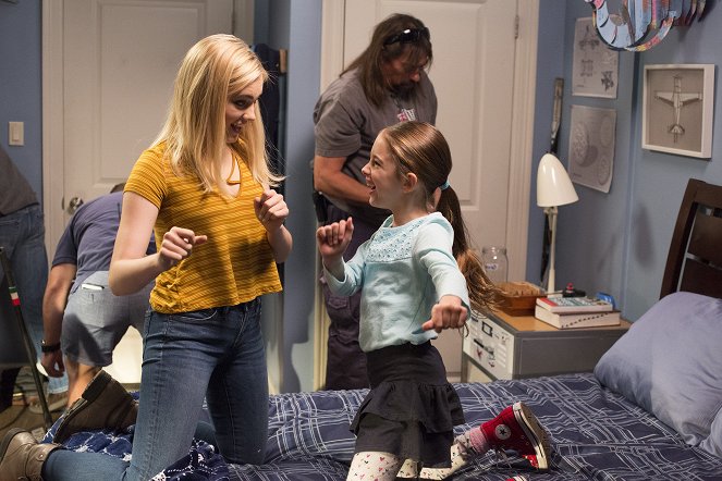 American Housewife - Spencers Vermächtnis - Dreharbeiten - Meg Donnelly, Julia Butters
