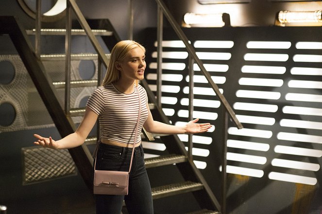 American Housewife - Finding Fillion - Photos - Meg Donnelly