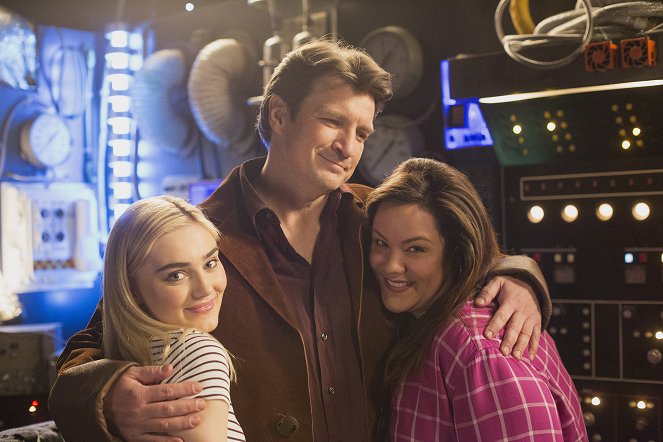 American Housewife - Finding Fillion - Making of - Meg Donnelly, Nathan Fillion, Katy Mixon