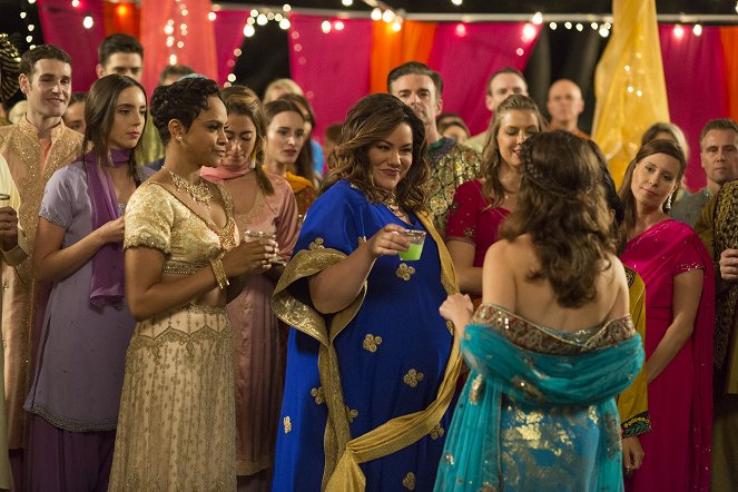 American Housewife - Season 2 - The Spring Gala - Photos - Carly Hughes, Katy Mixon