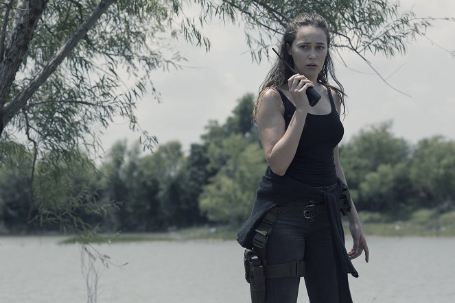 Fear the Walking Dead - I Lose People... - Van film - Alycia Debnam-Carey