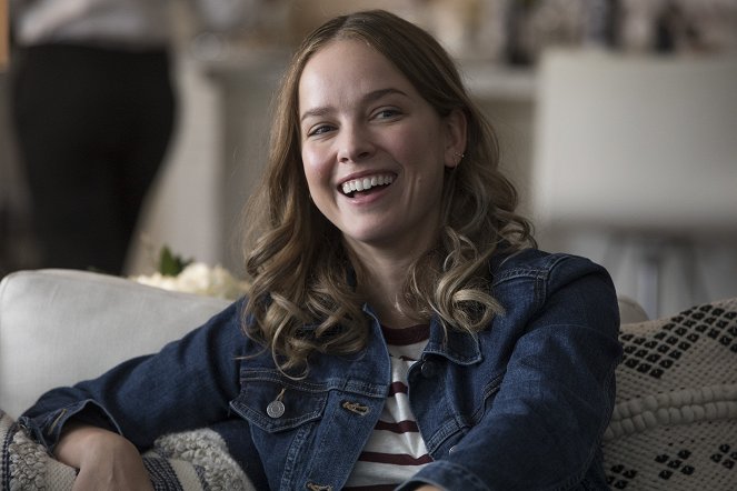 A Million Little Things - Season 1 - Pilot - Photos - Allison Miller