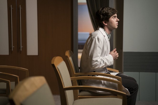 The Good Doctor - Middle Ground - Photos - Freddie Highmore