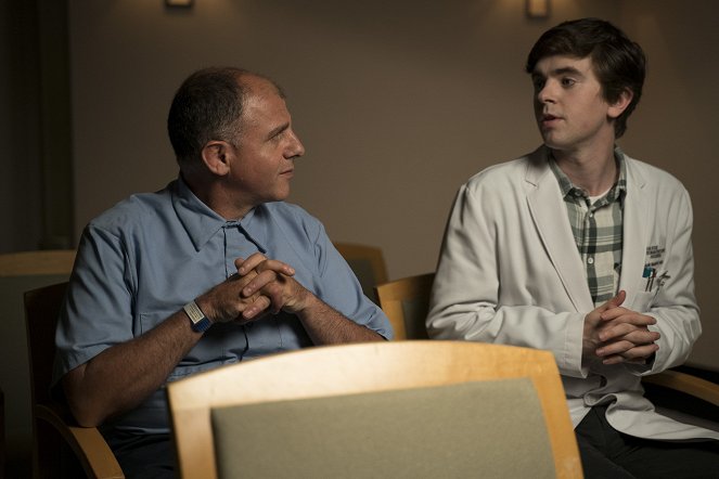 The Good Doctor - Middle Ground - Photos - Faustino Di Bauda, Freddie Highmore