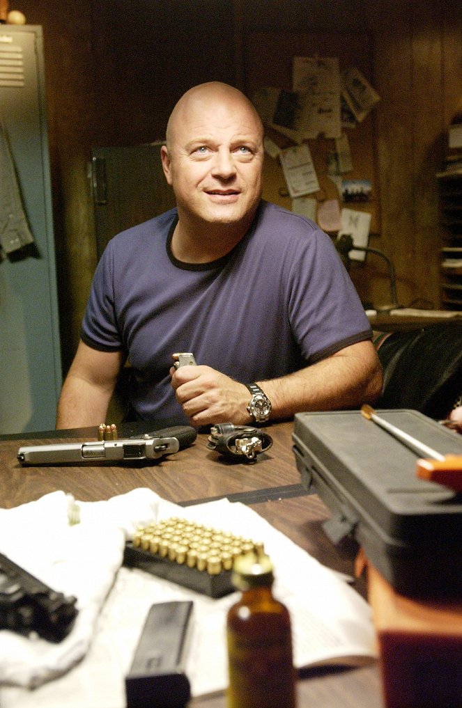 The Shield - Trophy - Photos - Michael Chiklis