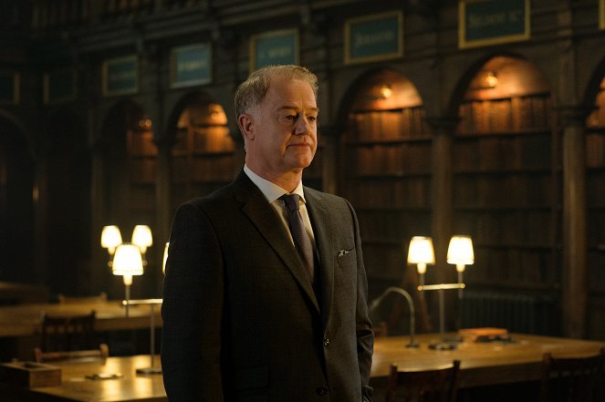 A Discovery of Witches - Episode 3 - Photos - Owen Teale