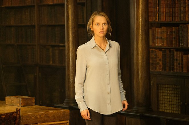 A Discovery of Witches - Episode 3 - Photos - Teresa Palmer