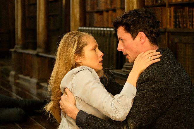 A Discovery of Witches - Episode 3 - Van film - Teresa Palmer, Matthew Goode
