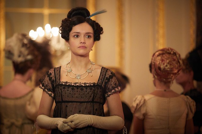 Targowisko próżności - In Which a Painter's Daughter Meets a King - Z filmu - Olivia Cooke