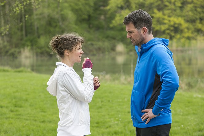 Herzensbrecher - Vater von vier Söhnen - Season 4 - Von Vätern und Söhnen - Z filmu - Cordelia Wege, Simon Böer