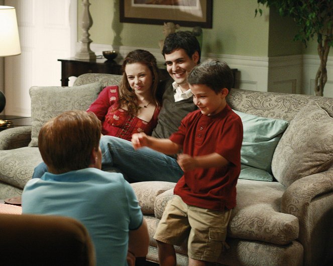 Desperate Housewives - Season 5 - Kids Ain't Like Everybody Else - Photos - Joy Jorgensen, Andrew Leeds, Jake Soldera