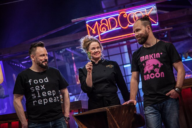 Mad Cook Show - Season 2 - Ruoka ja seksi - Filmfotos - Riku Rantala, Jenni Tuominen, Tuomas Milonoff