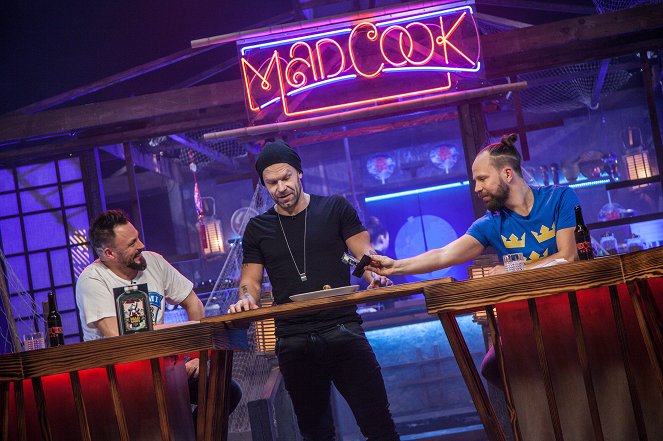 Mad Cook Show - Season 2 - Ruoka ja urheilu - Photos - Riku Rantala, Jere Karalahti, Tuomas Milonoff