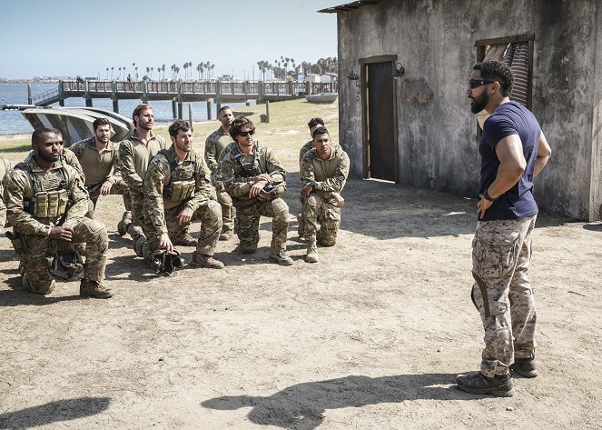 SEAL Team - Season 2 - Fracture - Photos - Neil Brown Jr.