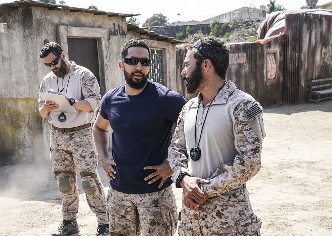 SEAL Team - Fracture - Photos - Neil Brown Jr., Michael Irby