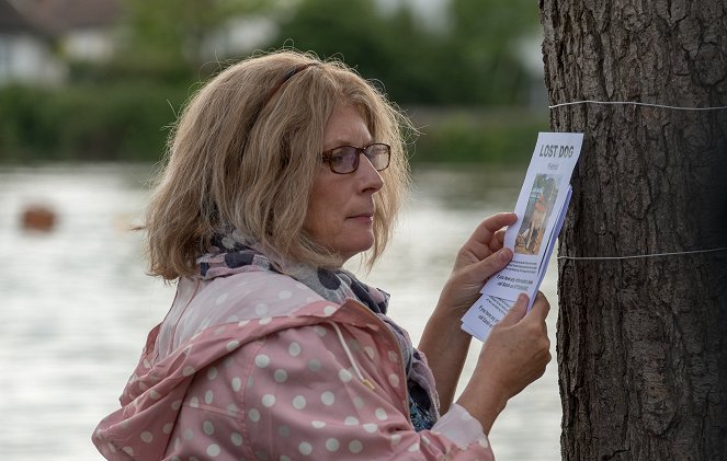 Patrick - Ebbel szebb az élet - Filmfotók - Jennifer Saunders