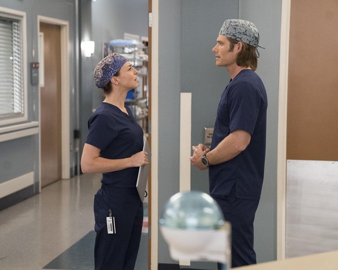 Grey's Anatomy - Season 15 - Gut Feeling - Van film - Caterina Scorsone, Chris Carmack