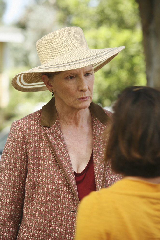 Desperate Housewives - What More Do I Need? - Van film - Frances Conroy