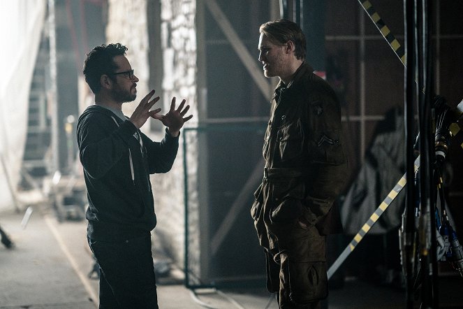 Overlord - Tournage - J.J. Abrams, Wyatt Russell