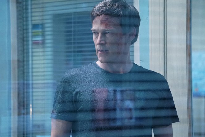 The Gifted - coMplications - Photos - Stephen Moyer