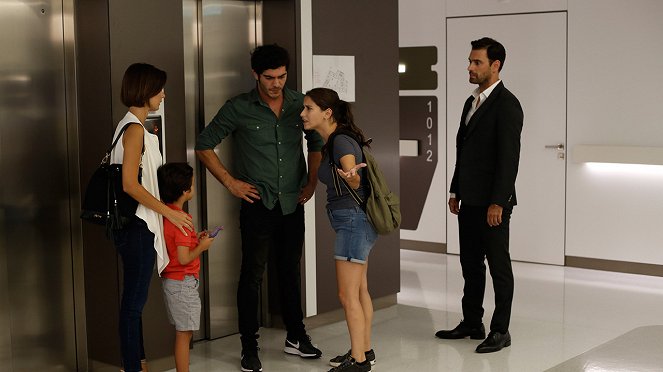 Bizim Hikaye - Season 2 - Episode 2 - Kuvat elokuvasta - Burak Deniz