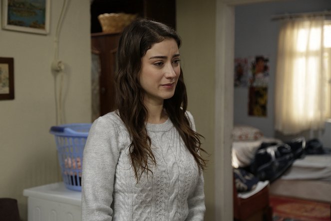 Bizim Hikaye - Episode 16 - De la película - Hazal Kaya