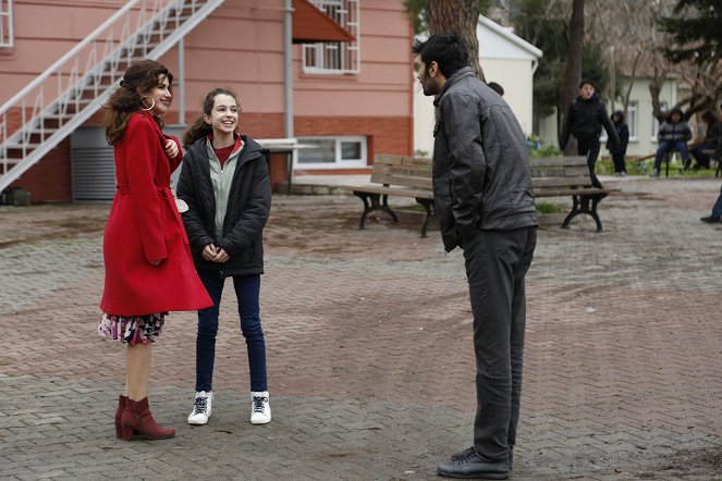 Bizim Hikaye - Episode 18 - Z filmu - Nesrin Cavadzade