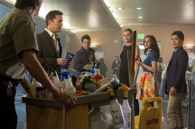 The Librarians - And the Drowned Book - Photos - Noah Wyle, Rebecca Romijn, Lindy Booth, John Harlan Kim