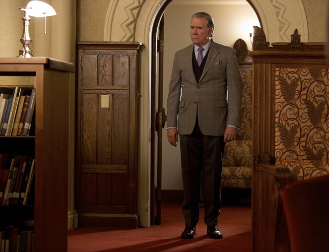 The Librarians - And the Broken Staff - Photos - John Larroquette