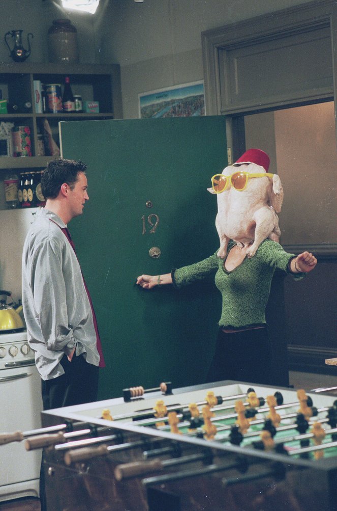 Friends - Season 5 - The One with All the Thanksgivings - Photos - Matthew Perry