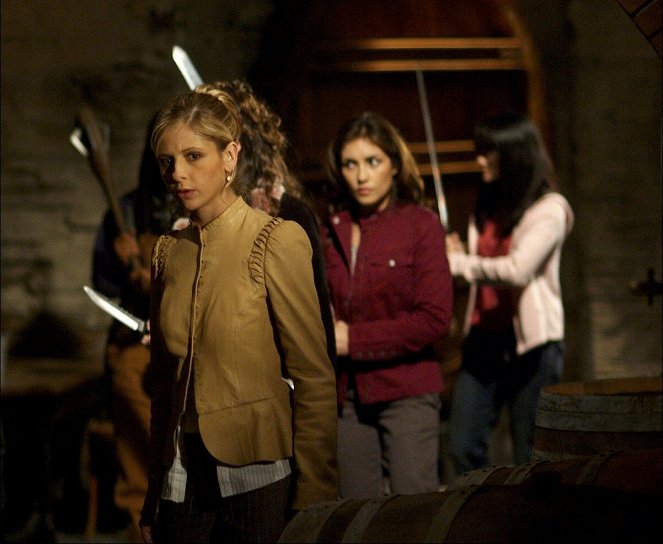 Buffy the Vampire Slayer - Season 7 - Dirty Girls - Photos - Sarah Michelle Gellar