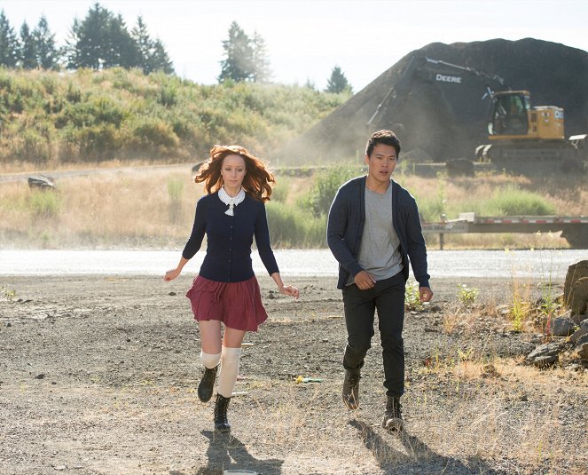 The Librarians - Season 2 - And What Lies Beneath the Stones - Photos - Lindy Booth, John Harlan Kim