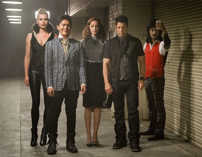 The Librarians - And the Image of Image - Photos - Rebecca Romijn, John Harlan Kim, Lindy Booth, Christian Kane