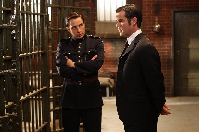 Murdoch Mysteries - Blood and Circuses - Photos