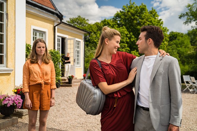 Álom és szerelem: Inga Lindström - Inga Lindström: Szökik a menyasszony - Filmfotók - Muriel Bielenberg, Sina Zadra, Linus Schütz