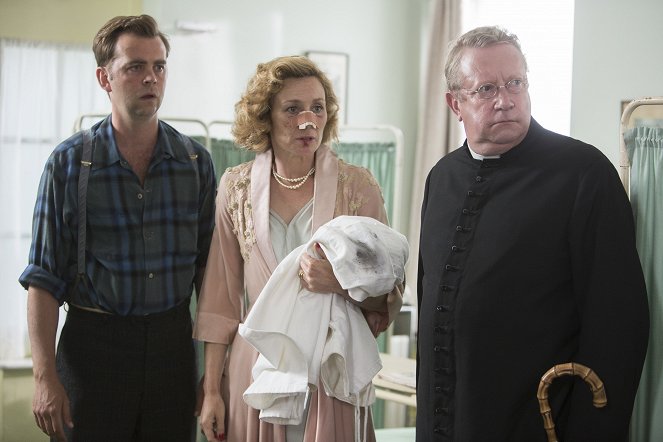 Father Brown - The Rod of Asclepius - Photos - Alex Price, Nancy Carroll, Mark Williams