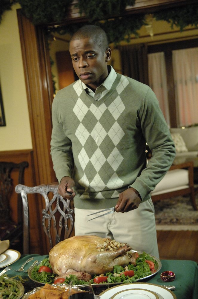 Psych - Season 2 - Gus's Dad May Have Killed an Old Guy - Photos - Dulé Hill