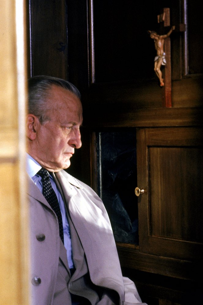 Ördögűző 3. - Filmfotók - George C. Scott