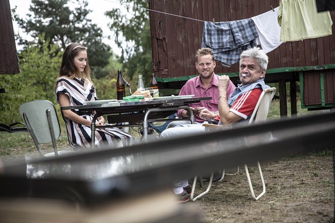 Pouť - Van film - Eliška Křenková, Jakub Prachař, Michal Suchánek