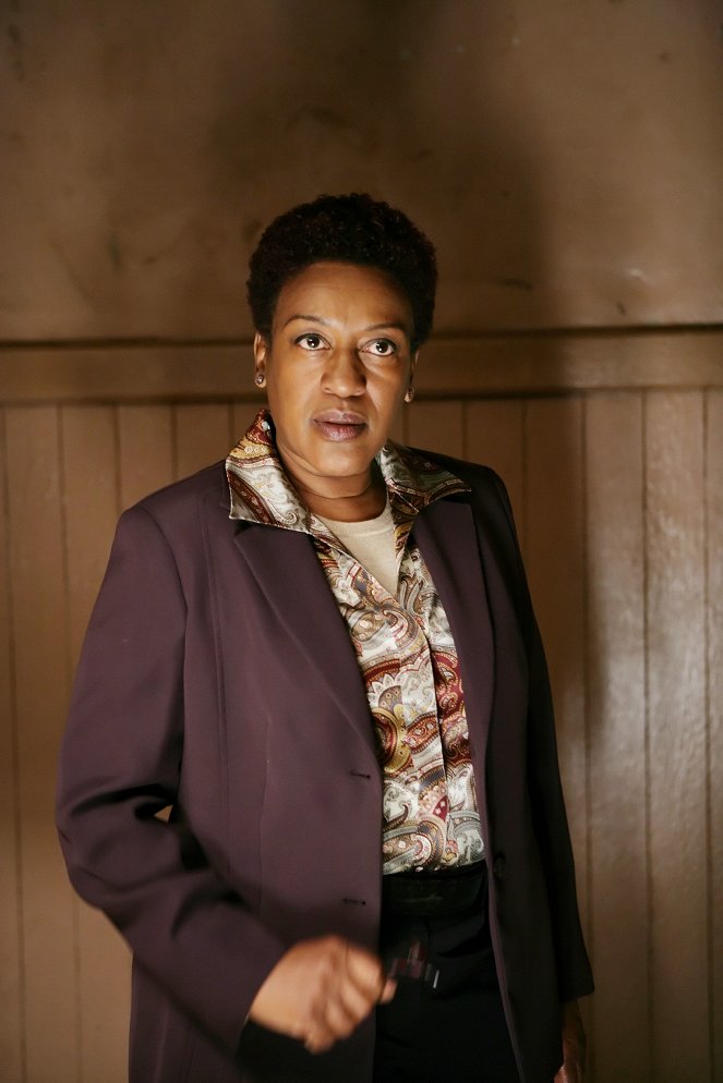 The Shield - Season 5 - Of Mice and Lem - Photos - CCH Pounder