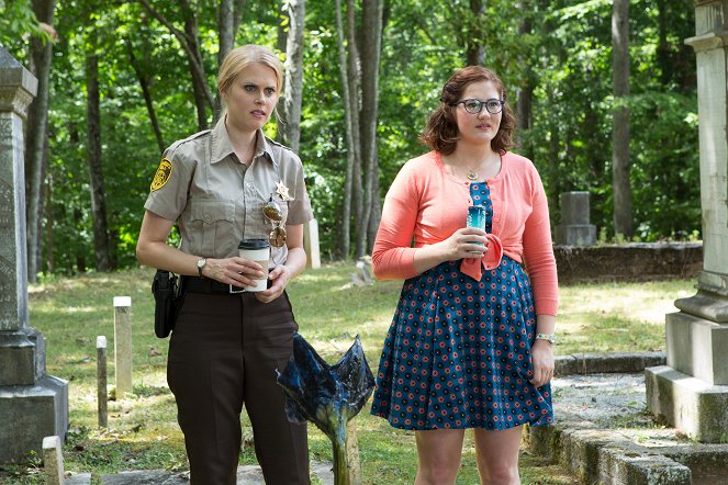 Stan Against Evil - Season 1 - Ouija Bored - Photos - Janet Varney, Deborah Baker Jr.