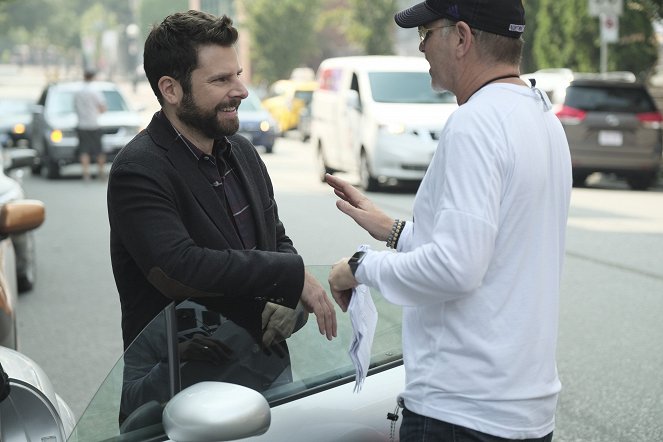 A Million Little Things - Season 1 - Save the Date - Making of - James Roday Rodriguez